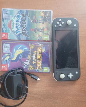 nintendo switch light  con caricatore + 2 giochi