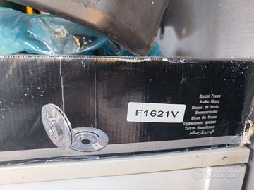 Kit freni a disco BMW serie 1 anno 2009