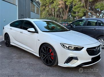 OPEL INSIGNIA GSI