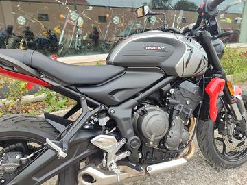 Triumph Trident 660 accessoriata - km 4988 -