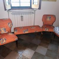 Tris vintage: 2 poltroncine + panca imbottita