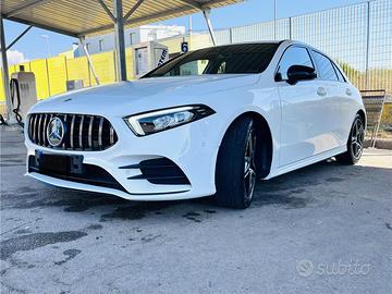 Mercedes-Benz Classe A180 136 CV AMG LINE