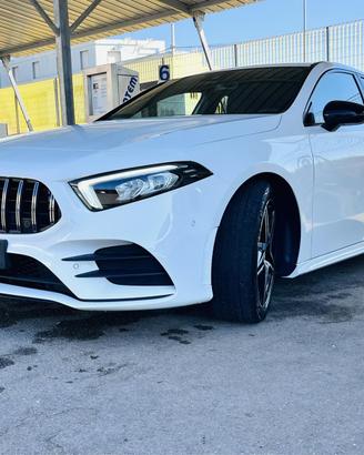 Mercedes-Benz Classe A180 136 CV AMG LINE