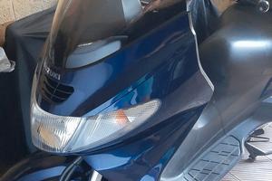 Suzuki burgman 400