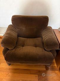 N.2 poltrone modello "CORONADO"