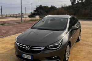Opel Astra SportsTourer