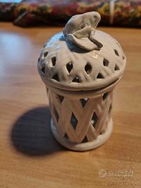 Vasettino ceramica traforato con coperchio