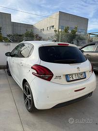 Peugeot 208 gtline