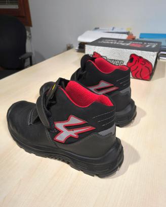 Scarponcini Upower n. 45 - Nuovi mai indossati