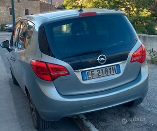 opel meriva b  anno 2011