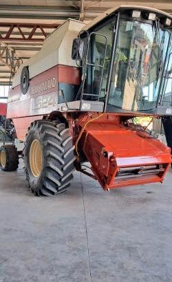 Mietitrebbia NEW HOLLAND L 524