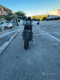 triumph bonneville bober  ash grey