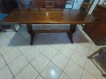 Tavolo legno massello color marrone scuro