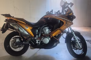 Honda Transalp 2010 ABS