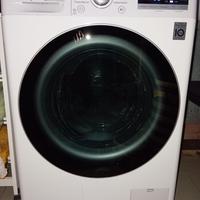 Lavatrice LG 8kg WiFi motore inverter