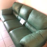Divano in pelle tre posti marca Natuzzi