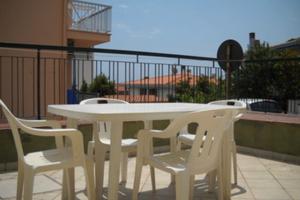 Appartamento con veranda a 80m dal mare