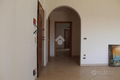 4 LOCALI A CAROVIGNO