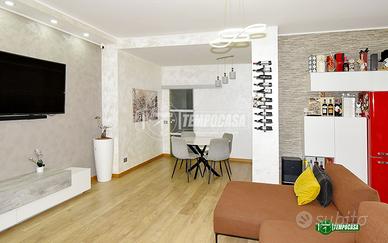 TRILOCALE RISTRUTTURATO CON POSSIBILITA' BOX