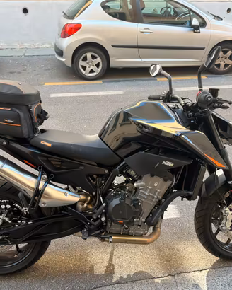 KTM DUKE 890 2021