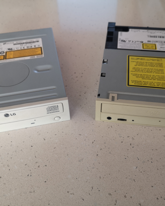 Lettori e masterizzatori per CD e DVD