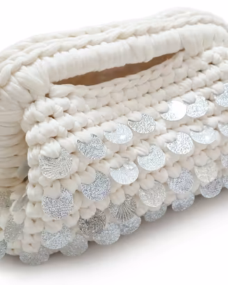 pochette bianca con palletes argento fatto amano