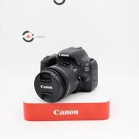 Canon EOS 200D + 18-55mm 3.500 scatti