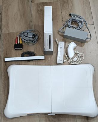 Nintendo Wii + Wii Fit B. Board - Bundle Completo