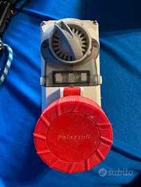 Presa industriale interbloccata Palazzoli 32a