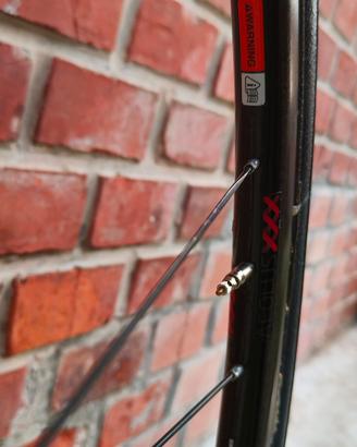 Bontrager aeolus xxx rim brake tubular 
