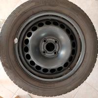 Cerchi 15" Opel Corsa D con gomme invernali