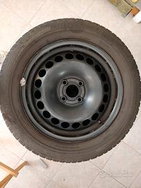 Cerchi 15" Opel Corsa D con gomme invernali