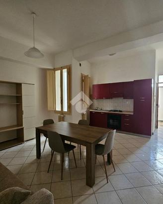 3 LOCALI A FOLIGNO