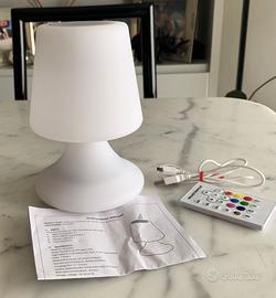 Lampada da tavolo a LED con altoparlante wireless