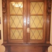 Credenza con vetrinetta 