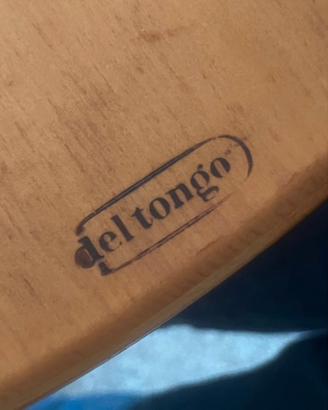 Tavolo e sedie del tongo