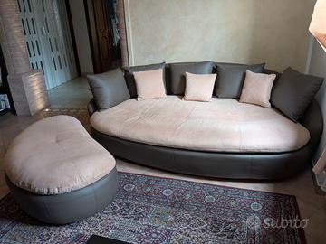 Divano ovale con poggiapiedi