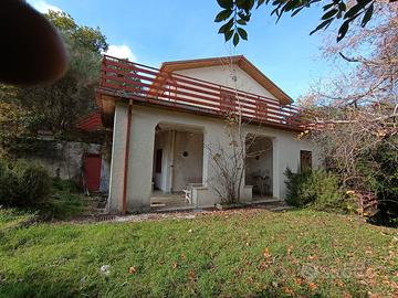 Villa su tre livelli