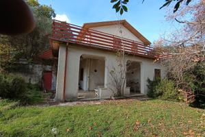 Villa su tre livelli