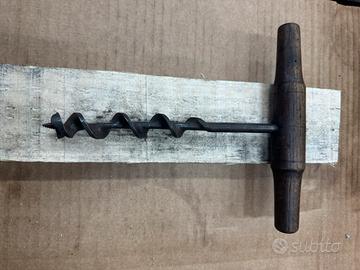 Antico trapanoa conclea risalente al XIX secolo