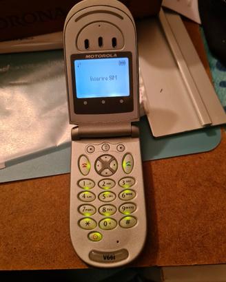 telefono cellulare MotorolaV66i