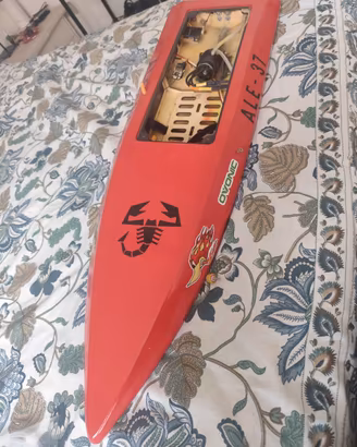 scafo radiocomandato