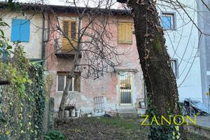 Casa accostata - Gorizia