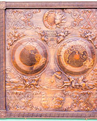 Bassorilievo Legno. Mappe-Monde, Globe Terrestre