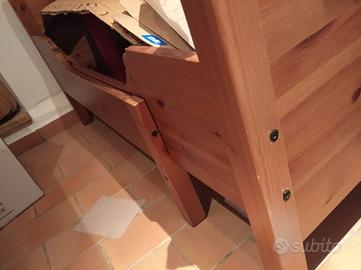 LETTO ALLUNGABILE CON DOGHE IN LEGNO E MATERASSO