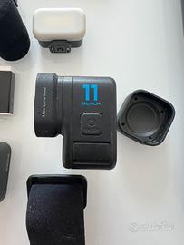 GoPro Hero 11 Black COMPLETA + Accessori