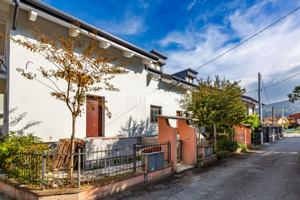 VILLA UNIFAMILIARE RISTRUTTURATA IN ZONA PRAGRANDA