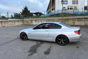 BMW E92 320i