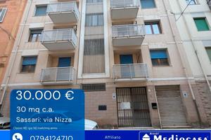 Magazzino in via Nizza