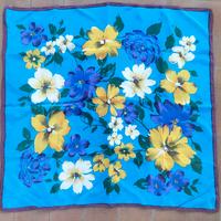 foulard in seta stampa fiori 